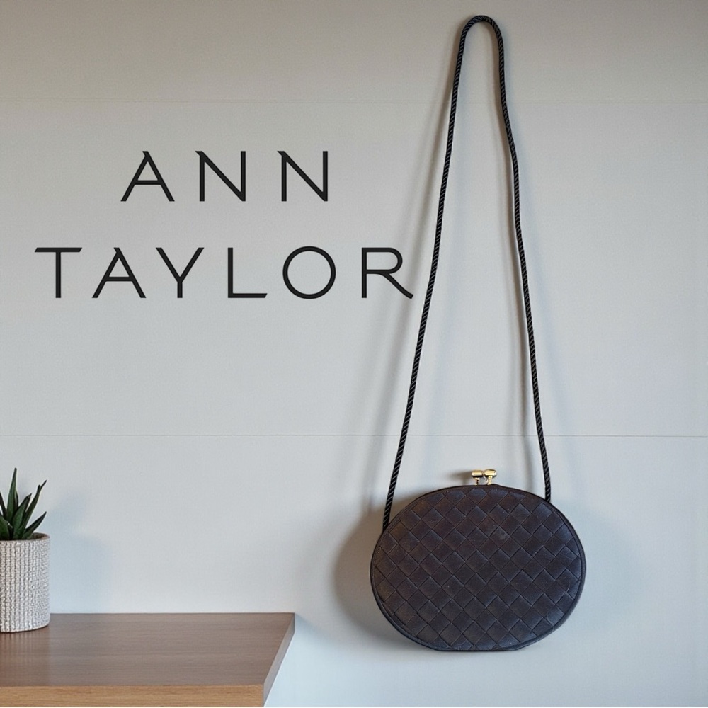 Ann Taylor Vintage Black Woven Satin Oval Evening Bag Shoulder Crossbody Clutch